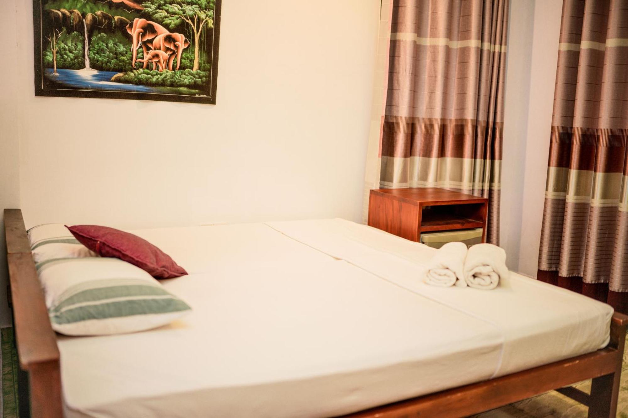 Hotel Bienvenido Cozy Madiha Matara Habitación foto