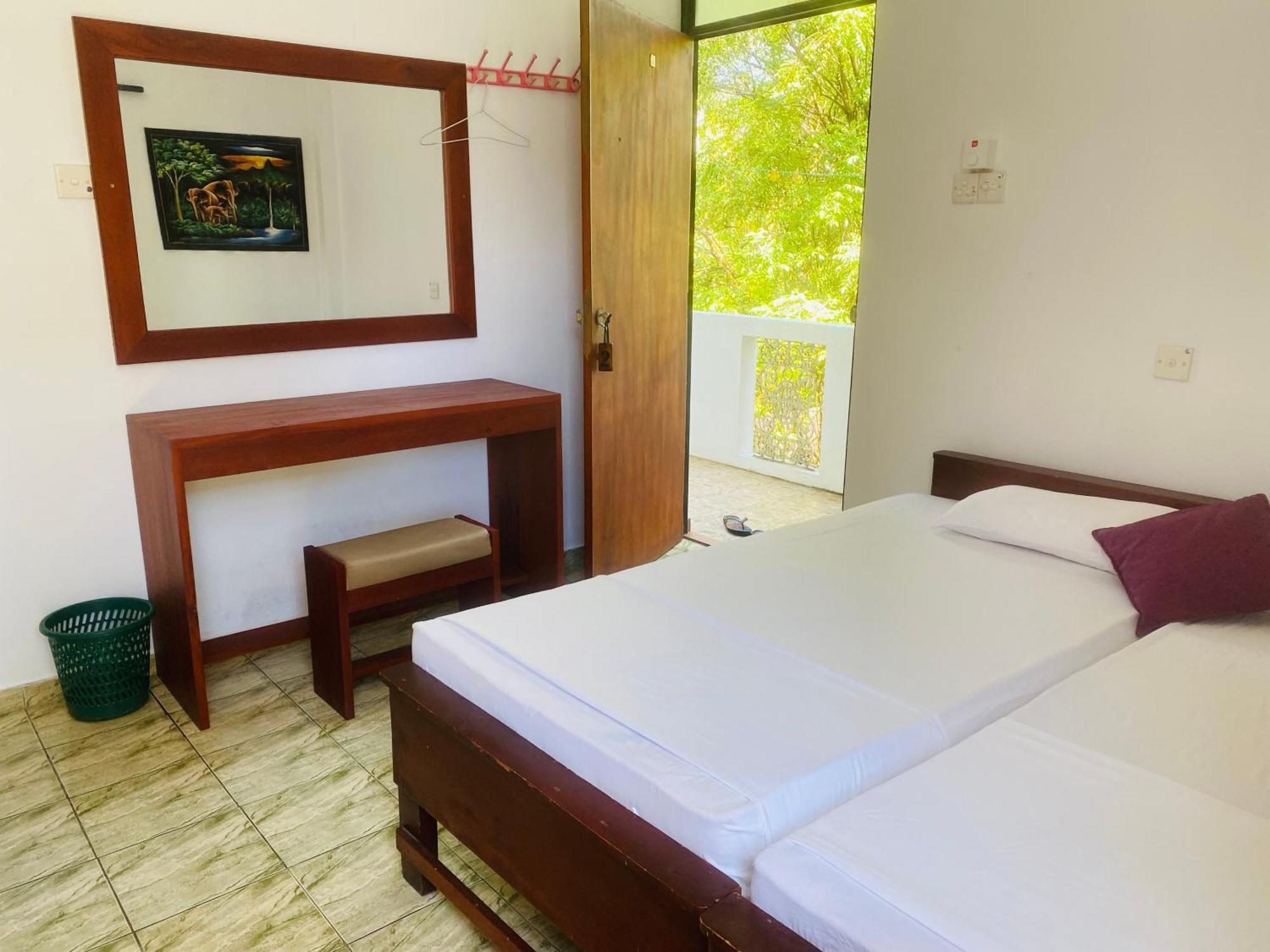 Hotel Bienvenido Cozy Madiha Matara Habitación foto