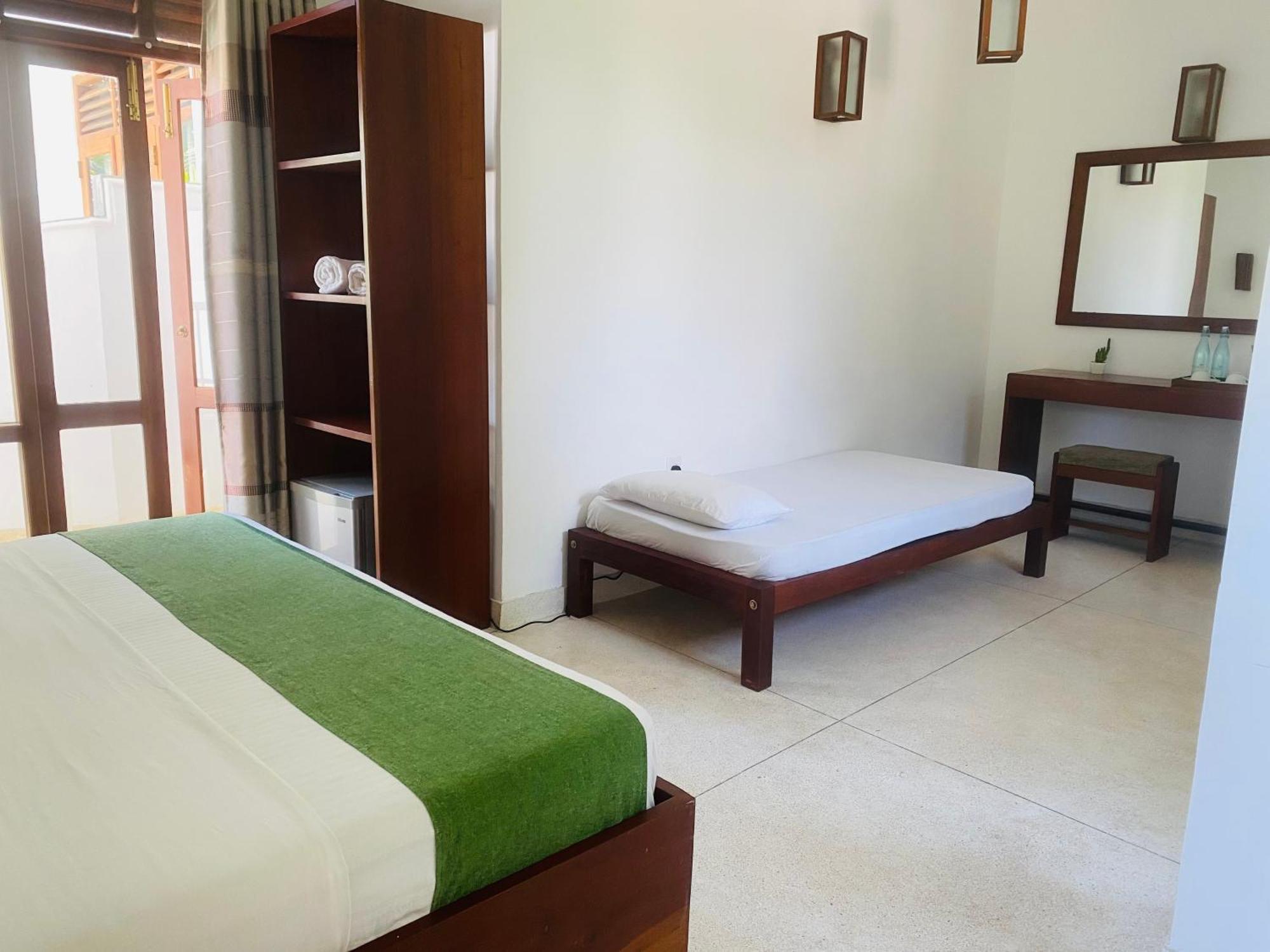 Hotel Bienvenido Cozy Madiha Matara Habitación foto